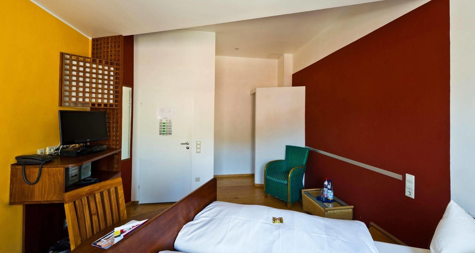 Hotel Monpti Χαϊδελβέργη Εξωτερικό φωτογραφία